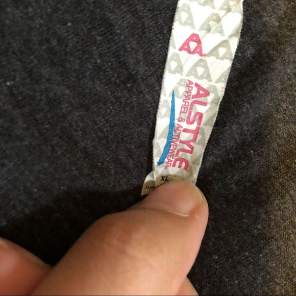 SALE 2for$15 2 Charcoal Tees: Chicago Blackhawks NHL Stanley Cup,Whistler Bungee - Picture 10 of 11